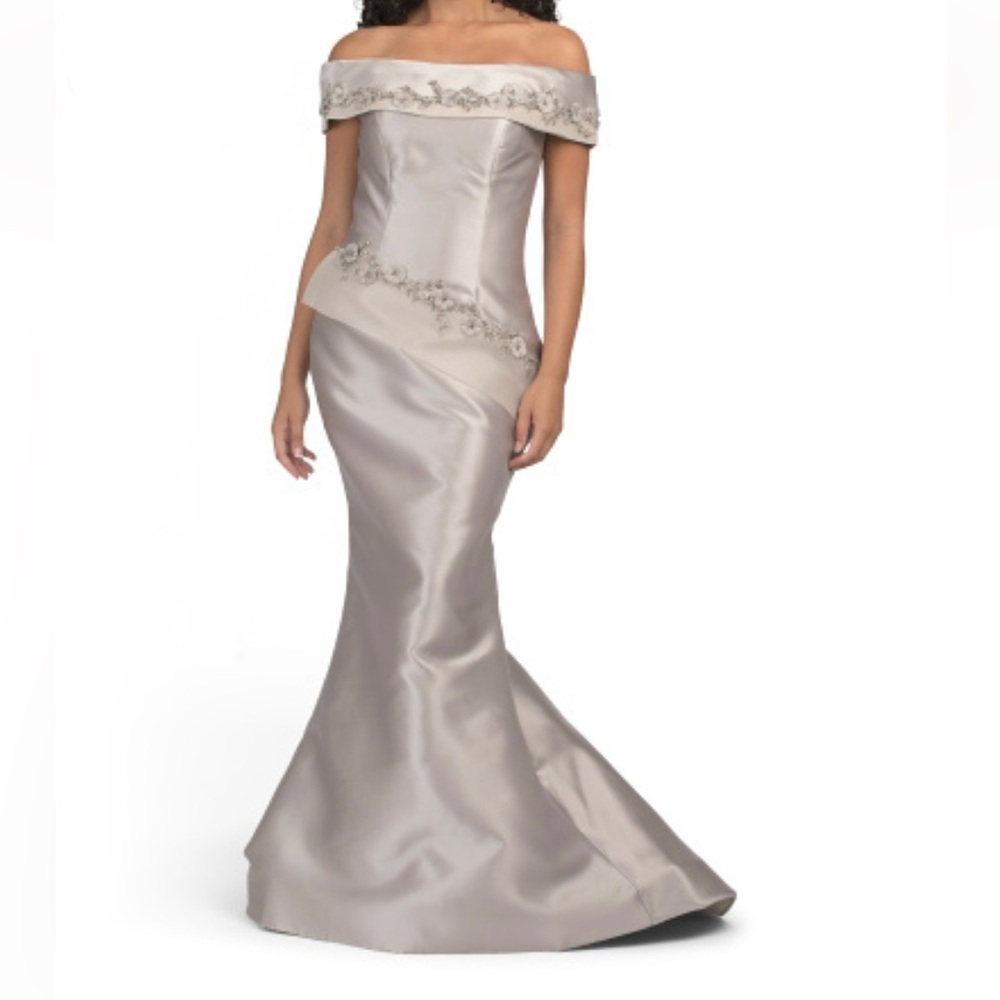 Terani Couture - Elegant Satin Evening Gown - Picture 2 of 7